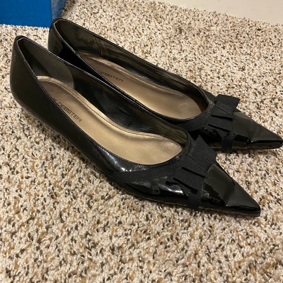 Jane Debster Black Pointy Toe Kitten Heel Shoe Size 8.5 - Picture 2 of 5